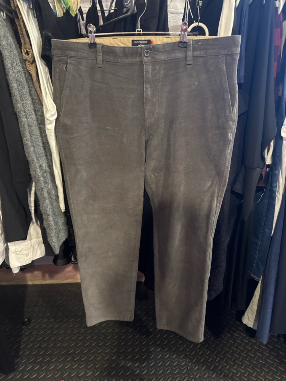 Dockers • NWOT Men's smart 360 flex corded docker pants. Chino pants W36 L30 - Picture 2 of 7